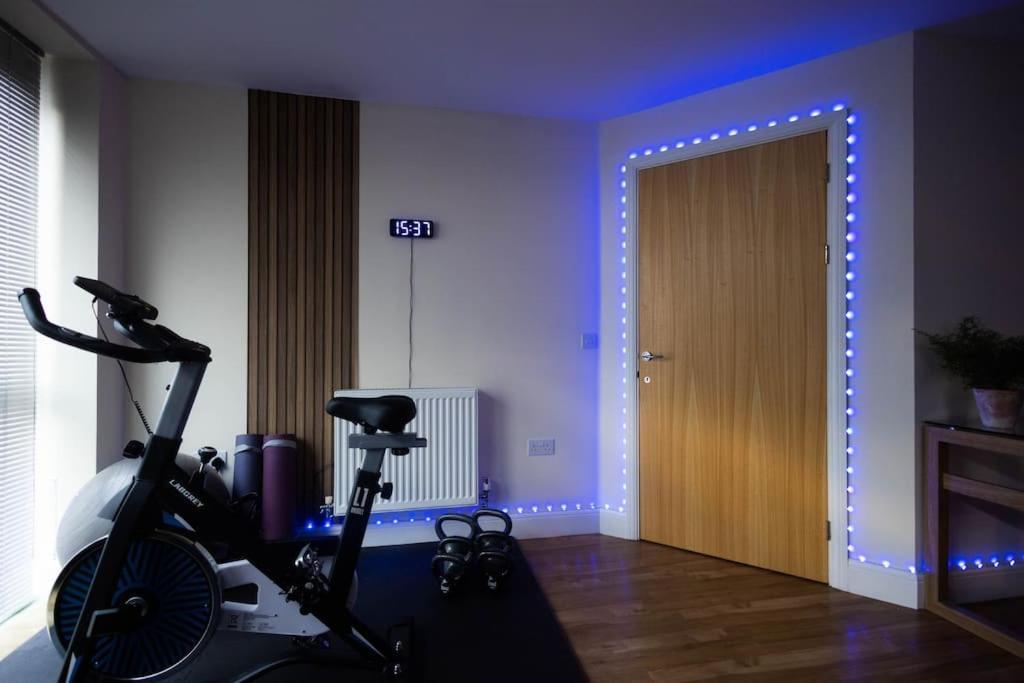 באת' The Wellness Lodge- Gym, Table Tennis, Cinema, Parking And More! מראה חיצוני תמונה